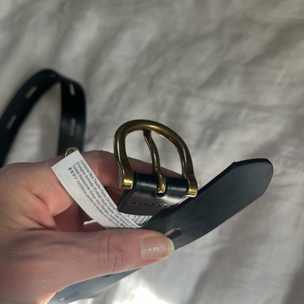 Madewell Black Leather Belt with Gold Buckle - Picture 3 of 4
